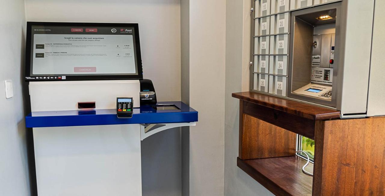 Business Hotel Casale Monferrato Luaran gambar