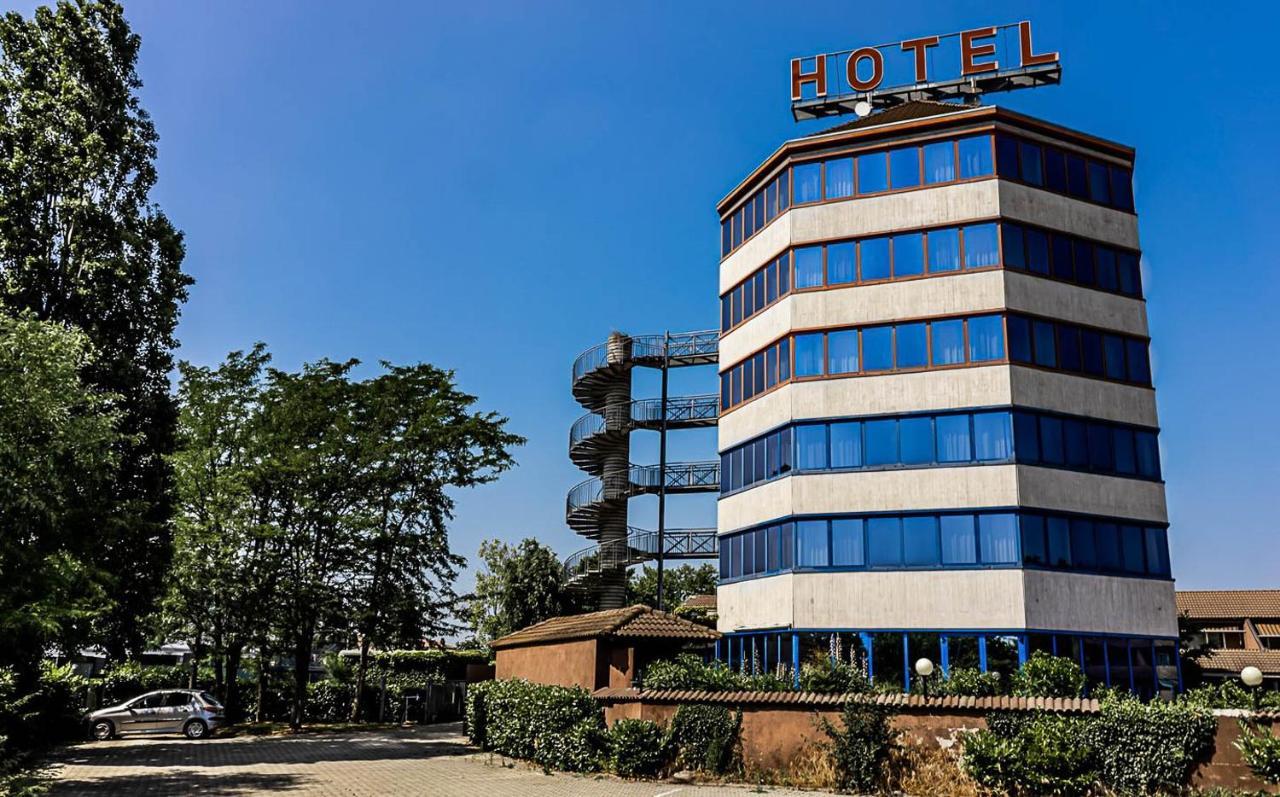 Business Hotel Casale Monferrato Luaran gambar