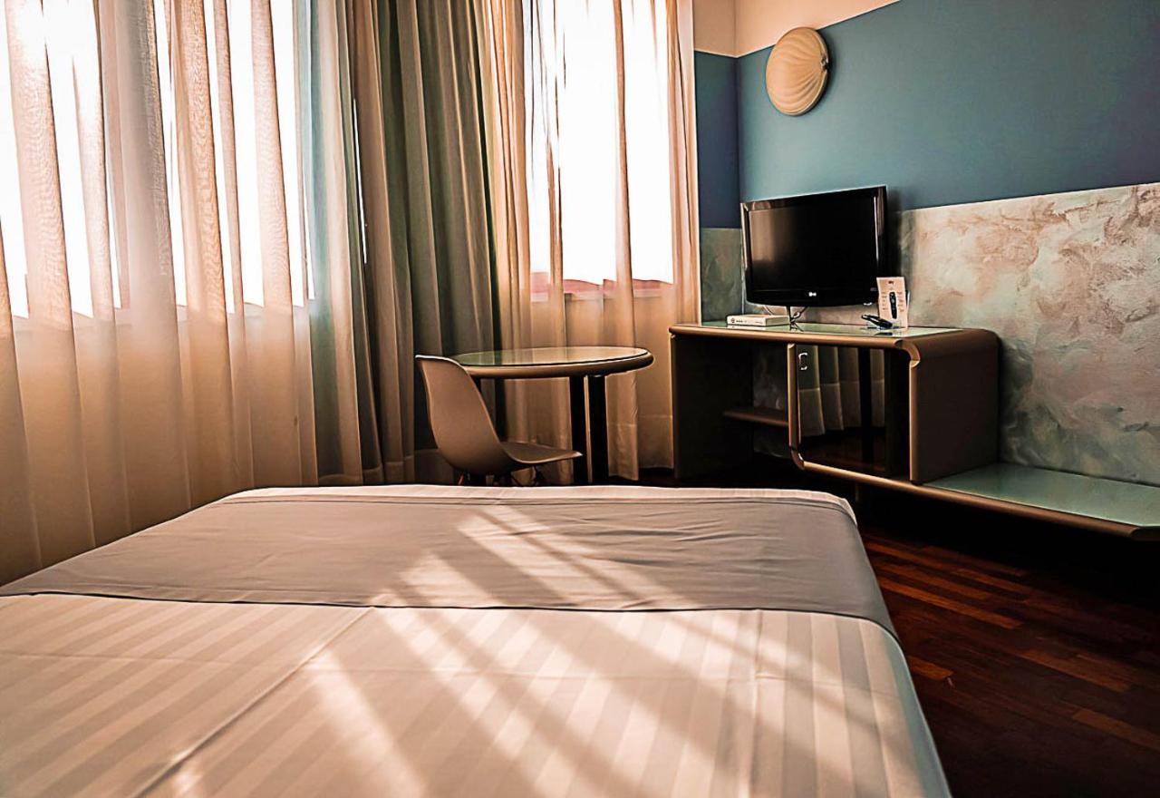 Business Hotel Casale Monferrato Luaran gambar